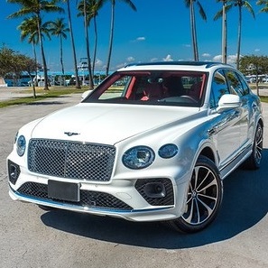 Alugue um Bentley Bentayga de luxo em Miami